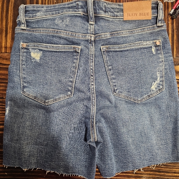 Judy Blue M High Waist Shorts - Picture 3 of 3